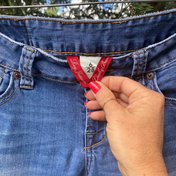 SOFT! Lucky Brand Bootcut Jeans - Picture 5 of 16
